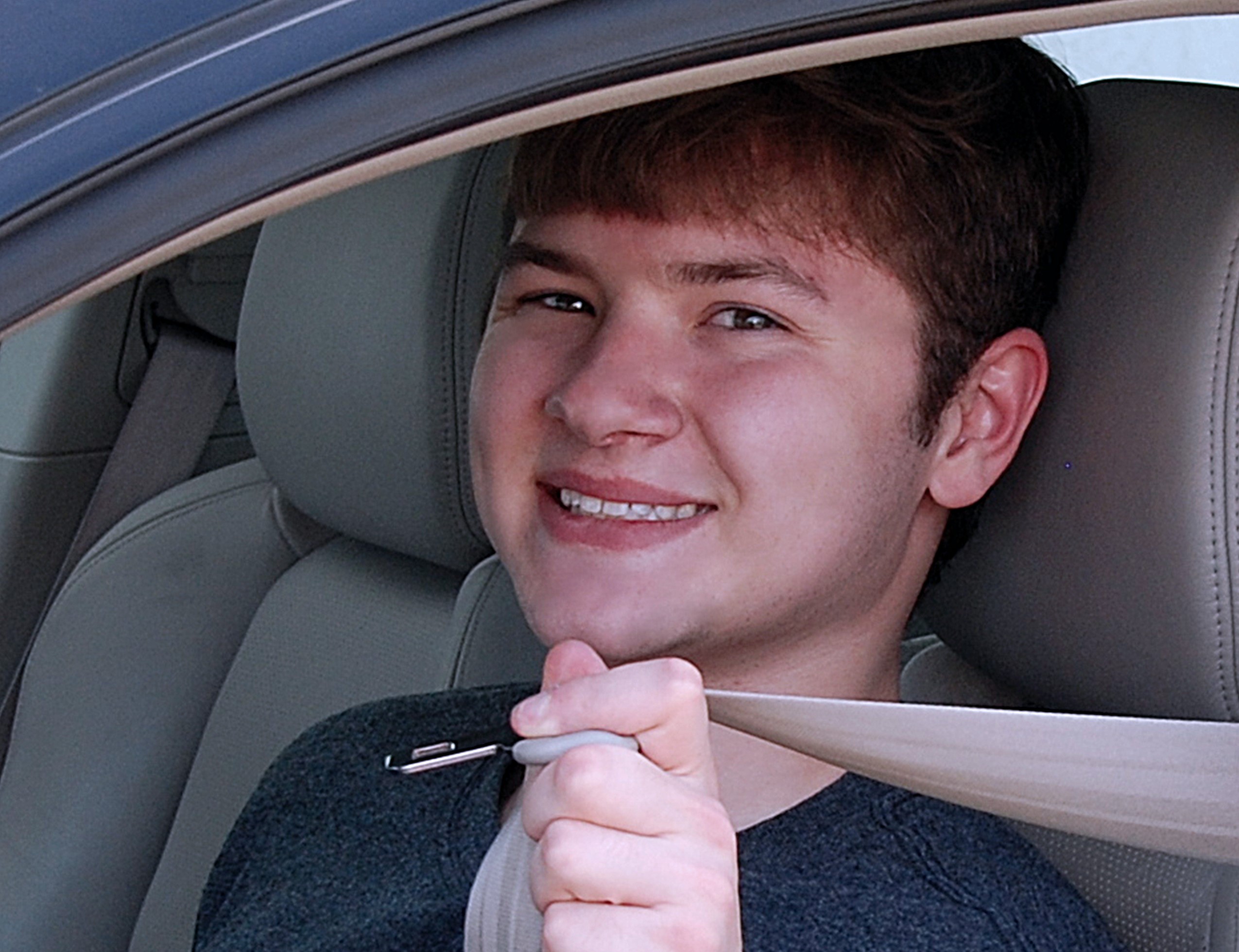 Seat Belt Selfie  Logo